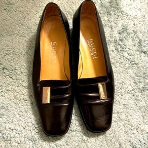 Vintage shoes by Gucci.